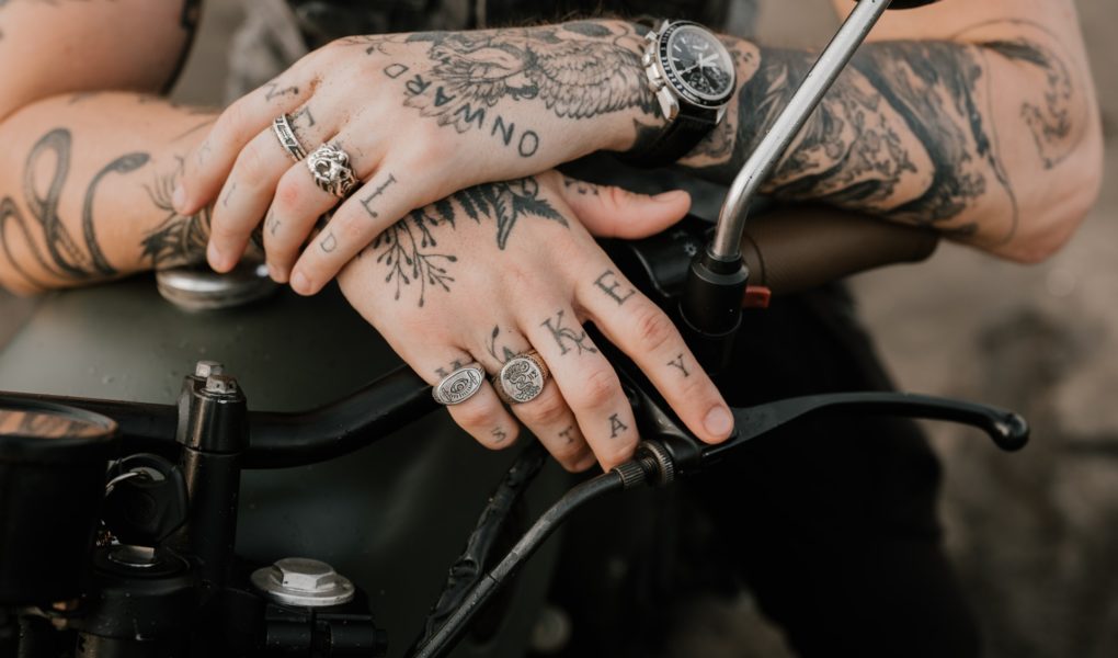 Prendre soin des tatouages pour éviter une infection